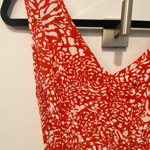 Patterned Dress with Pockets - Picture 3 of 5